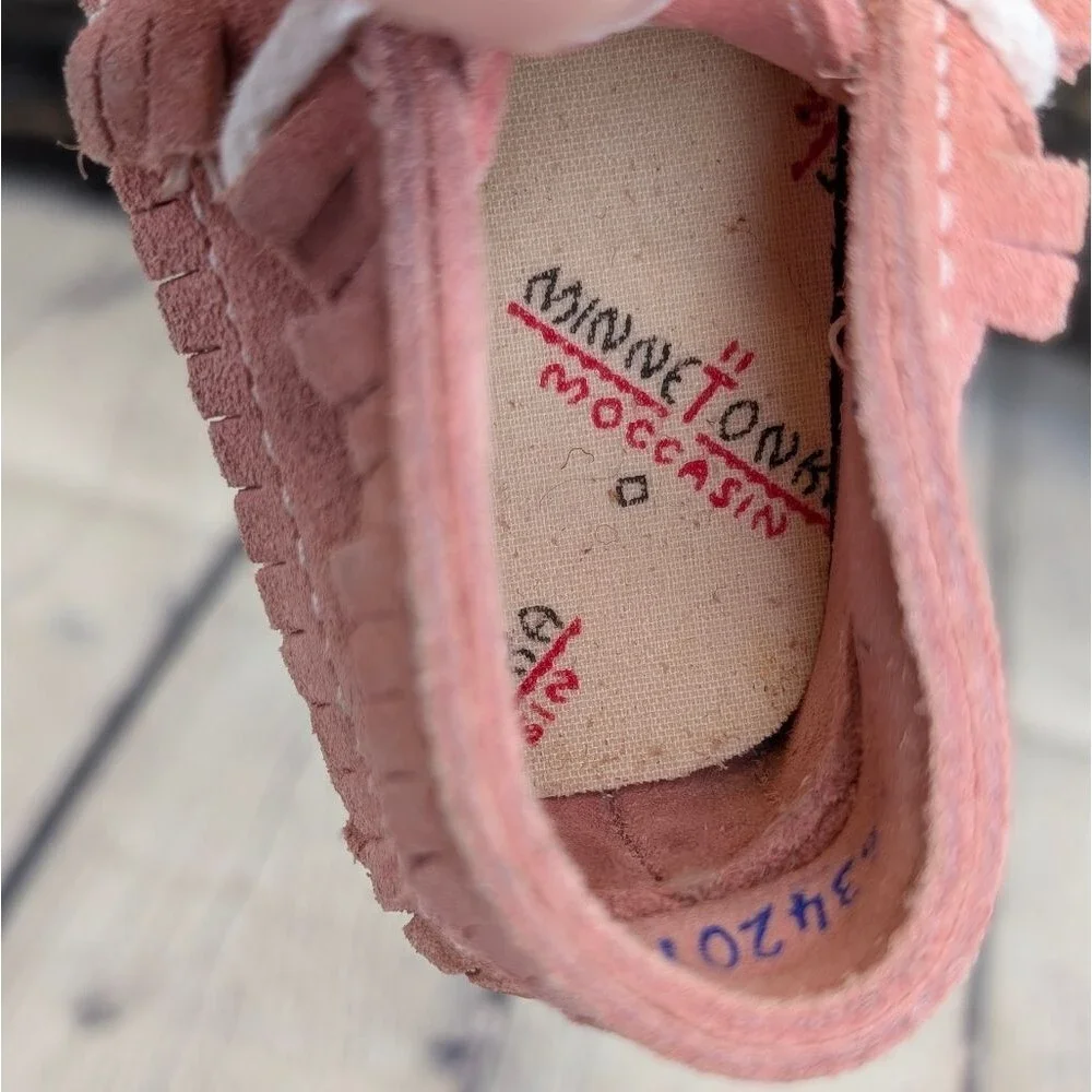Minnetonka Infant Suede Moccasin Booties with Fringe – Soft Sole, Anti-Slip Grip